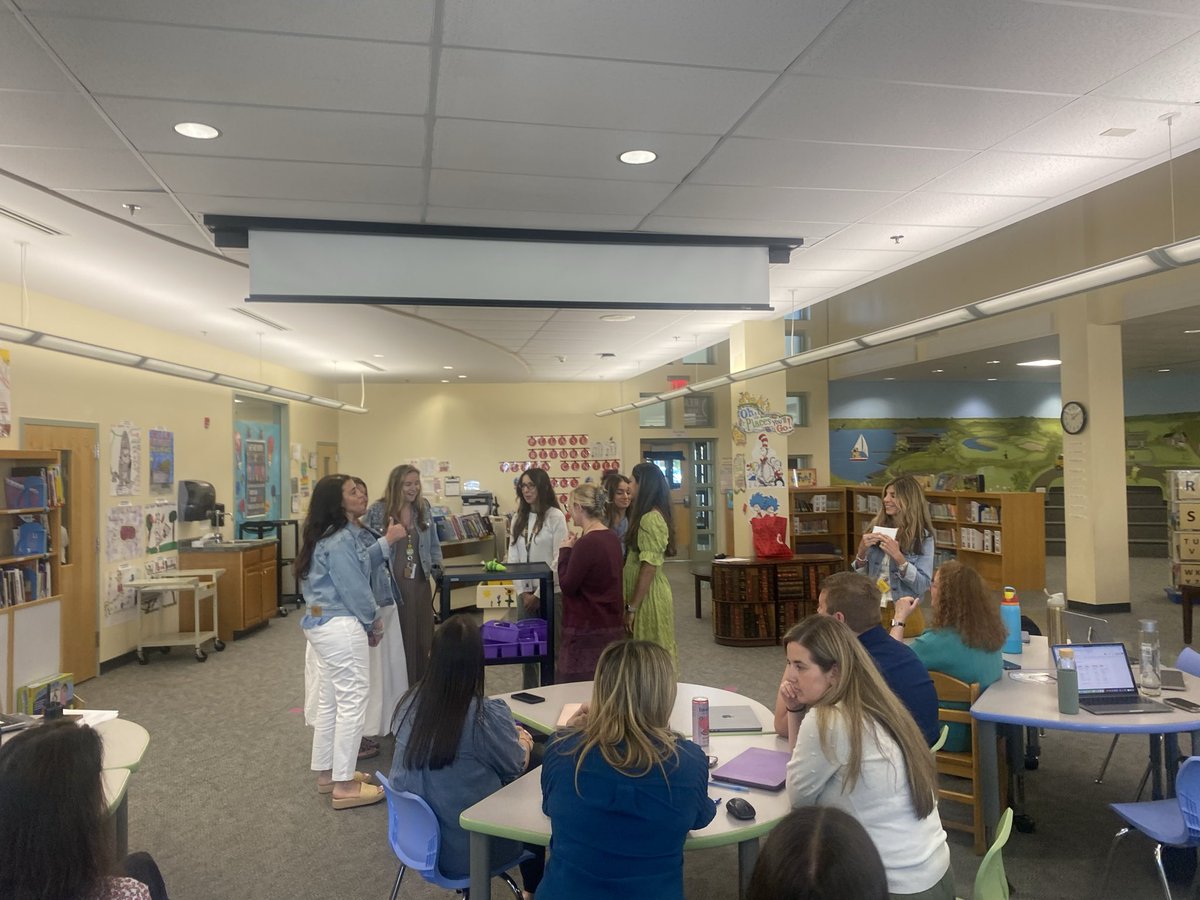 HowellTwpGrnvl's tweet photo. Kicking off an afternoon of professional development with a little karaoke competition! #HTPSWellness https://t.co/GZDxrF16xL