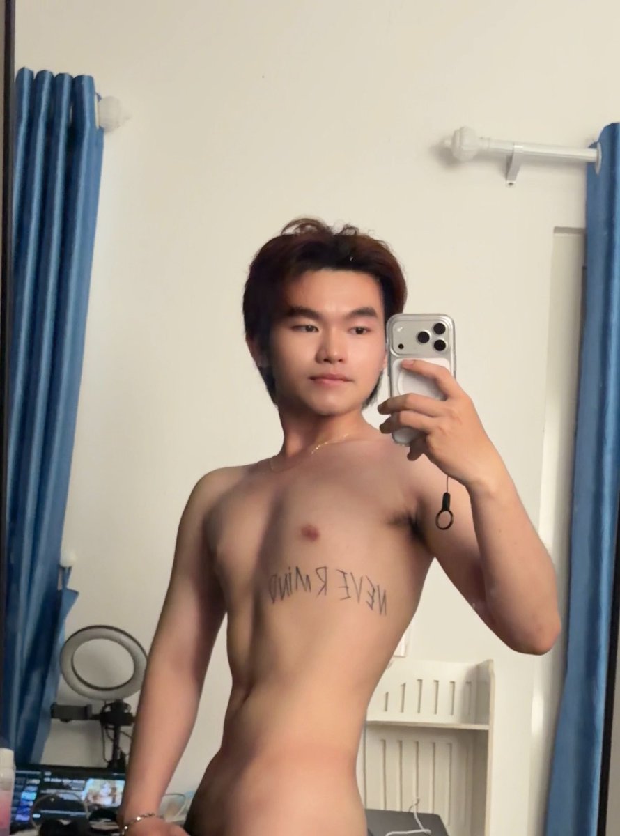 luong_storyy's tweet photo. Hmm 🙄 https://t.co/bISBBgsNNy
