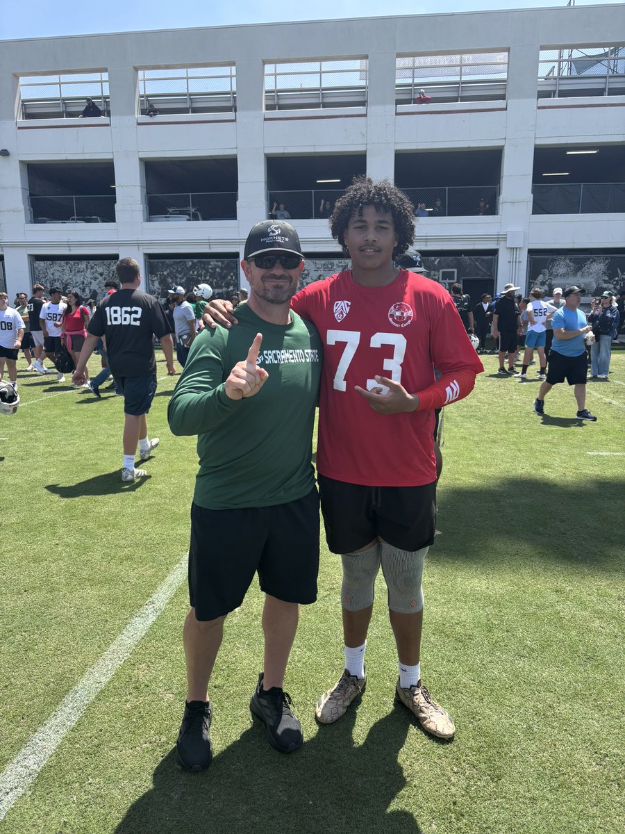 jacobvann1021's tweet photo. Blessed to receive an offer from from Sacramento State University
#AGTG 
#Greenline 🟢
#ZoTime ⏰
#100-100
🐝 ☝️ 
@RealCoachCarter 
@SacHornetsFB 
@CoachO60 
@CoachAdamClark  
@Coach_TUI
@BlairAngulo @adamgorney @BrandonHuffman @MichaelKarls @centerlocked @COACHGASU1 @JamesDockery31 @ARPomponio