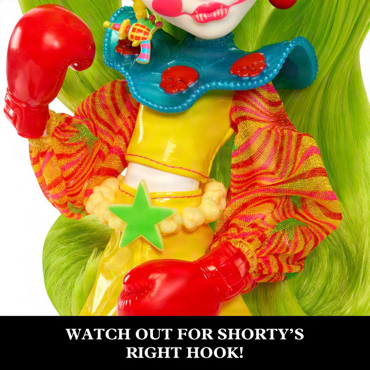 SMReplies's tweet photo. Great year for dolls with weapons https://t.co/o2kcBBQgSW