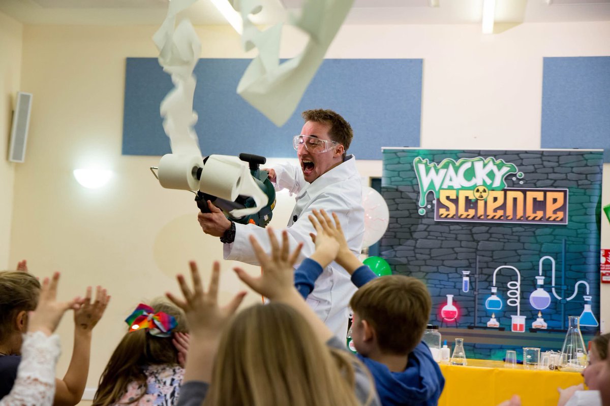 DNAKidsParties's tweet photo. "The party was amazing! The kids thoroughly enjoyed the party games and science experiments, with most saying it was the best party ever! Our entertainer helped with timings of food and the birthday cake to ensure it all ran smoothly, and was very helpful.” G Kennedy https://t.co/vU9JpkuT1Z