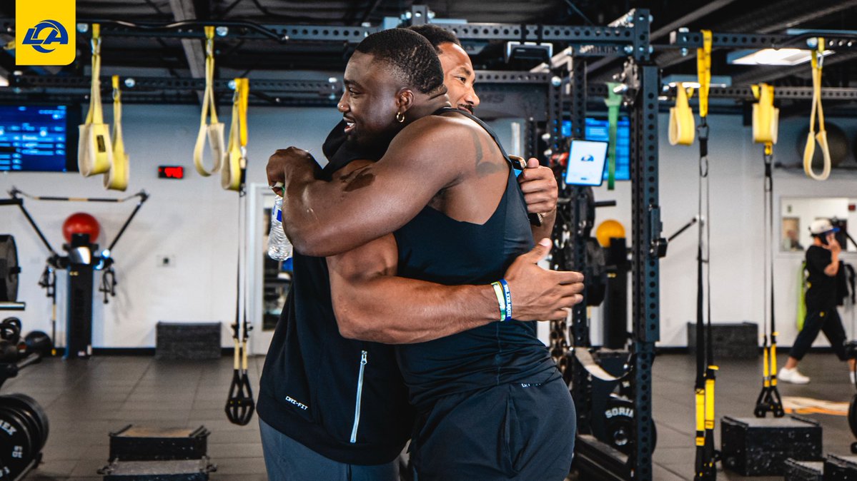 BigFullyAuto's tweet photo. Teams are going to focus on Myles so much that BY is going to have a career year. https://t.co/vtUzI1qoHt