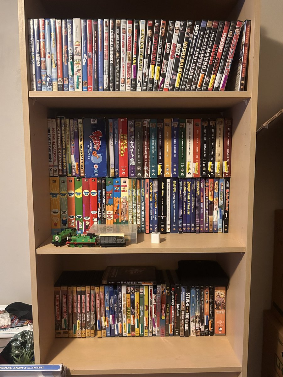 mrslowking642's tweet photo. Bitches be like “I love my dvd collection” and it’s 10 FUCKING DVDS

LARP https://t.co/ihEssaeLyb