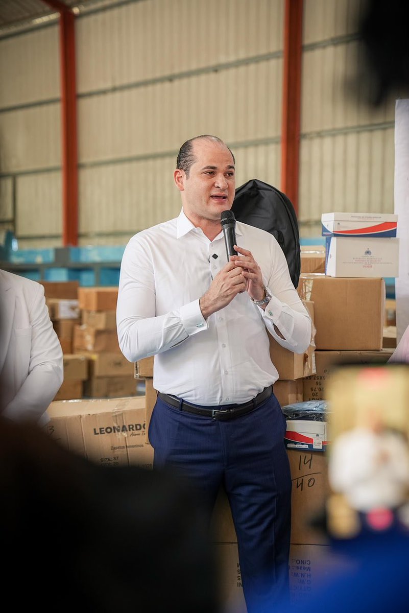adolfoperezdl's tweet photo. 🚚 A tres meses del inicio del año escolar 2026-2027, ya hemos distribuido el 15 % de los kits escolares destinados al sistema educativo público. Trabajamos con planificación para garantizar entregas oportunas en todo el país.  #INABIE https://t.co/i0V9ncaZvd