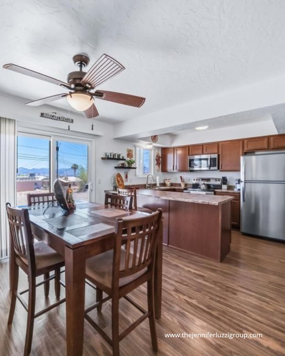 TheLuzziGroup's tweet photo. 🏡 Just Listed: 3BD | 2BA | 1,040 SF

📍3080 Whirlwind Ln, Lake Havasu City

✨ Fully furnished
✨ Beautiful updates throughout
🌄 Stunning lake &amp; mountain views

Perfect as a primary home, vacation getaway, or investment property!

Tour this charming home today! (928) 486-9046 https://t.co/PIpX64gK4h
