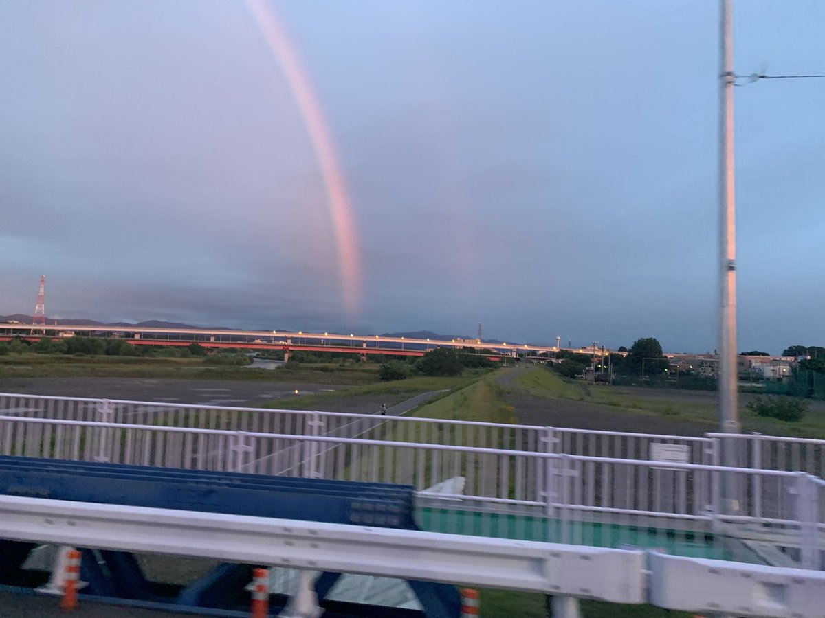 LOUDNESS_K's tweet photo. #イマソラ

(´･Д･)」🌈

皆様ごきげんよう。

壁|(-ι_- )))。。。ｻｻｻ https://t.co/AAVeUgAiN5
