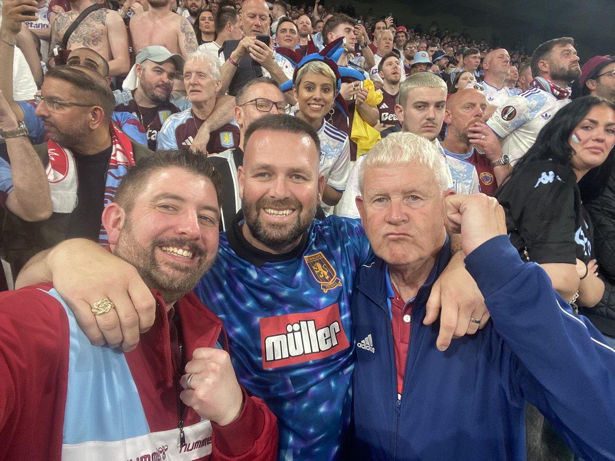 _Mark_83's tweet photo. Ok, I’ll once again relive the culmination of the BEST WEEK EVER. #AVFC https://t.co/ZW6Cq35ghB