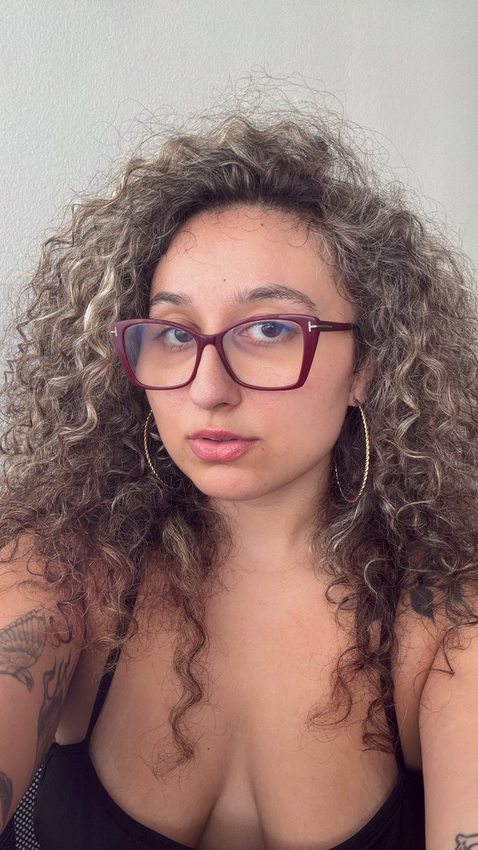 tech_lys's tweet photo. overposting de saudade do meu cabelo https://t.co/MttQyPAx9q