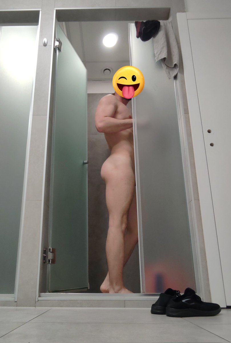 mazan_990's tweet photo. Gym shower 💦 https://t.co/Lv5tpDD9aX