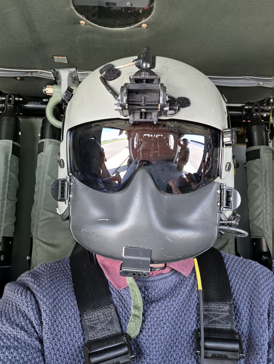 HagelinFredrik's tweet photo. En bra dag på jobbet! #EVIGÄRA över helikopterflottiljen i Linköping som tog emot oss. Ett avsnitt om just helikoptrar inspelat på plats kommer den 3 augusti! (Avsnitt 285)
#blackhawk #hkp16
@Krigshistoriep1 https://t.co/UakhHQBdt1