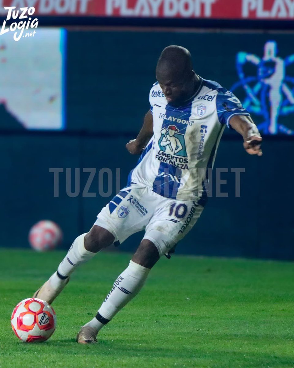 Tuzologia's tweet photo. ¿𝗥𝗘𝗡𝗢𝗩𝗔𝗖𝗜𝗢́𝗡 𝗘𝗡 𝗟𝗔 𝗗𝗘𝗟𝗔𝗡𝗧𝗘𝗥𝗔? 🤔

💬 Señala @Rene_Tovar que Enner Valencia no continuará más en los Tuzos. 

✍️ Además revela que Salomón Rondón termina contrato y su futuro está en el aire. https://t.co/7QpAVIC3ih