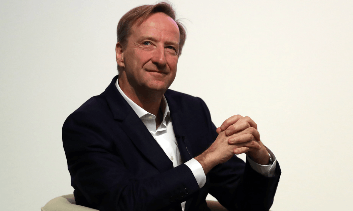 univofstandrews's tweet photo. We are saddened to learn of the death of St Andrews alumnus and former MI6 Chief, Sir Alex Younger.

Sir Alex will be remembered for his distinguished service, intellectual leadership, and enduring connection to the University.

https://t.co/bJq3nCDavm https://t.co/NPO2AOE7zR