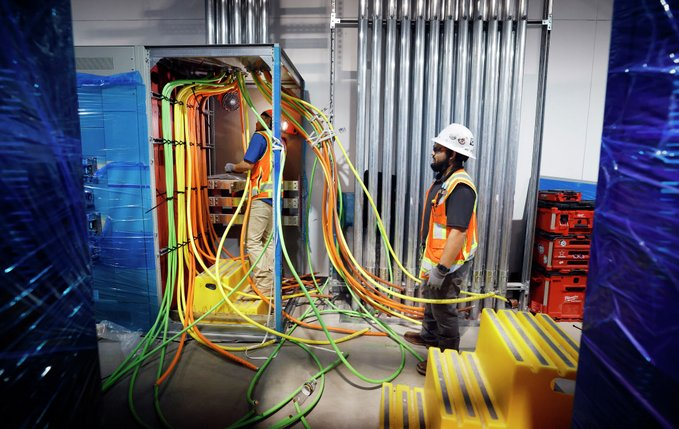 chanvava's tweet photo. Texas continually takes steps to become the de facto place for power secured land and the best state to lead this data center buildout

ERCOT is trying to stop the Texas grid queue from becoming clogged with undercapitalized data center projects, big dogs only 🐕 

Bullish for Te https://t.co/81HohH3LF7