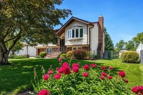 NJEstates's tweet photo. Weichert, Warren Twp, NJ 908-757-7780 https://t.co/d7xGC24iaN
Grete Machin REALTOR Cell 908-399-0824  https://t.co/8UI1CrJ2am
(23) NJ Estates Groups https://t.co/6w7uAU6CKw
1000s No/Cent NJ Homes https://t.co/C3294pCe1r
So. Plainfield, NJ Listings  https://t.co/rETZHOVs5v https://t.co/qWpNqsRXmy