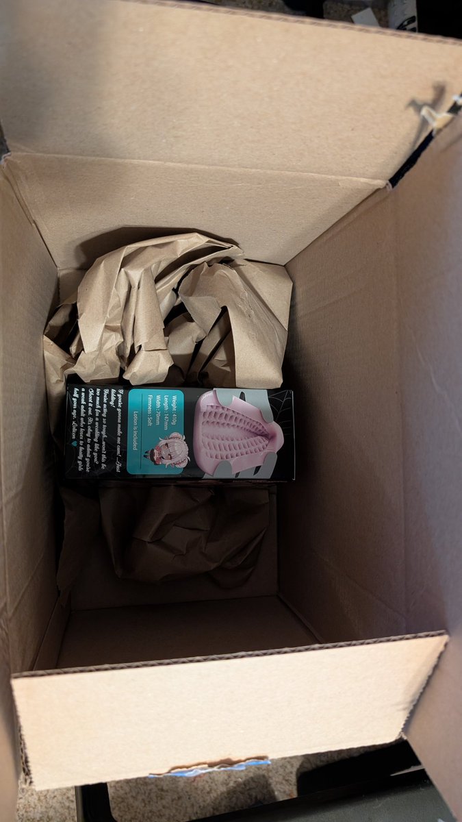 UOHCUNY's tweet photo. To any students that are current on break please do not use our address to ship things to! We may accidentally open your mail and we don't want the responsibility of holding on to it!! Any future packages will be given to charity! https://t.co/YTzpH6tIud
