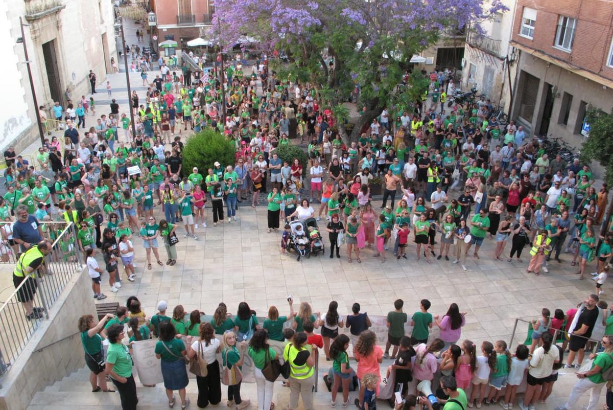 JoanGM1's tweet photo. I que bonica que estava hui Dénia!
#VagaEducació #vagaindefinida #vagaeducativa https://t.co/3wo3CKcC5i