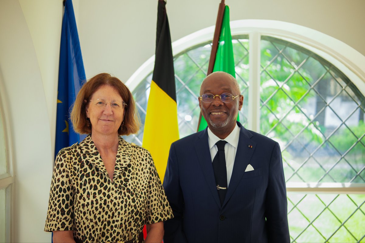 AEMECcg's tweet photo. Ce 03 juin 2026, M. DIBAS-FRANCK, Secrétaire Permanent du Comité Interministériel de l’AEMEC, a pris part à un déjeuner d’échanges à la Résidence de Belgique à Brazzaville, à l’invitation de Son Excellence Mme Emmanuelle Plissart-de Foy, Ambassadrice de Belgique au  Congo. https://t.co/q7gbVh0FKY