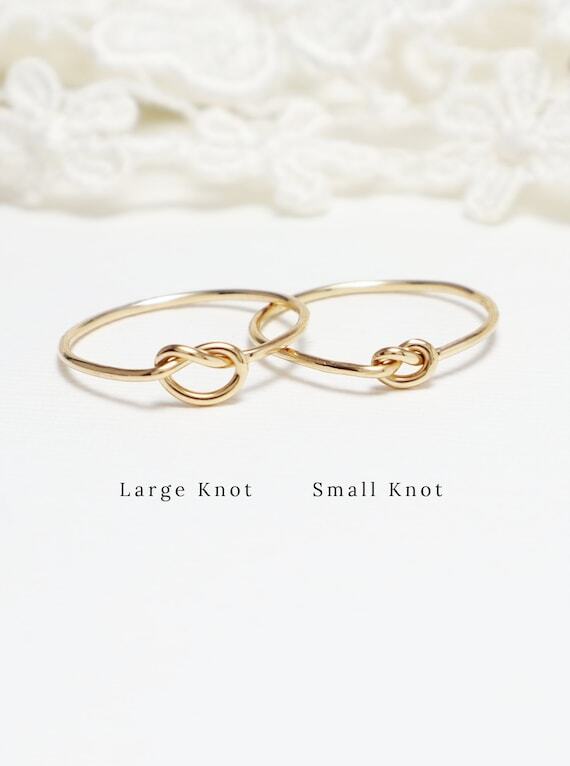 byJoeHanLee's tweet photo. Just purchased by an irresistible! π #stackingrings, #goldring, #goldrings, #thinring, #thinrings, #baguefemme, #ringsforwomen, #thumbring, #simplering, #jewelrygifts, #pursuehappy #etsy https://t.co/ecLLbMTrkD