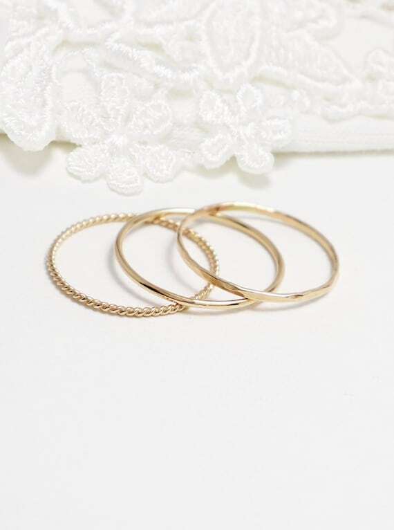 byJoeHanLee's tweet photo. Just purchased by an irresistible! π #stackingrings, #goldring, #goldrings, #thinring, #thinrings, #baguefemme, #ringsforwomen, #thumbring, #simplering, #jewelrygifts, #pursuehappy #etsy https://t.co/Lwc7VwbRSp