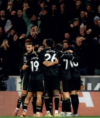 raphnelson_abah's tweet photo. 🚨| Manchester United’s 3-2 WIN over Arsenal and the 4-4 draw against Bournemouth have been nominated for the BEST Match of the season. #MUFC [PL] https://t.co/rSwp7uz2Wl