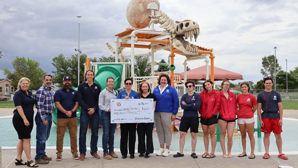 GreeleyRec's tweet photo. Many thanks to the team at Phillips 66 Mainstream for partnering with Greeley Recreation staff again this year. This generous donation provides local access to swim lessons and water safety for individuals in need. Read more at: https://t.co/NJnSnBji03. https://t.co/KOVNJHTlH1