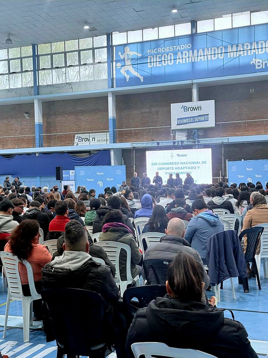 Leot14's tweet photo. En📍#AlteBrown participamos del 3° Congreso Nacional de Deporte Adaptado y Paralímpico junto a @CascallaresPJ, @JuanoFabiani y demás autoridades.
Seguimos fortaleciendo políticas públicas que amplían derechos a través del deporte y la Educación Física.
@Kicillofok @flaviaterigi https://t.co/Cn7j0VBjP1