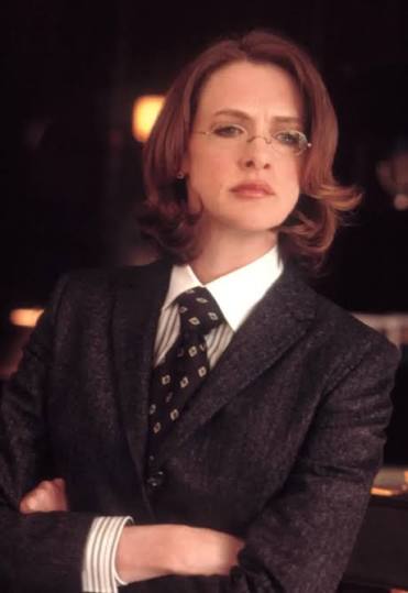 trashdracuIa's tweet photo. i was attracted to both of these joan cusack characters as a kid and i think that explains TOO MUCH about me https://t.co/mI3qkqriEu