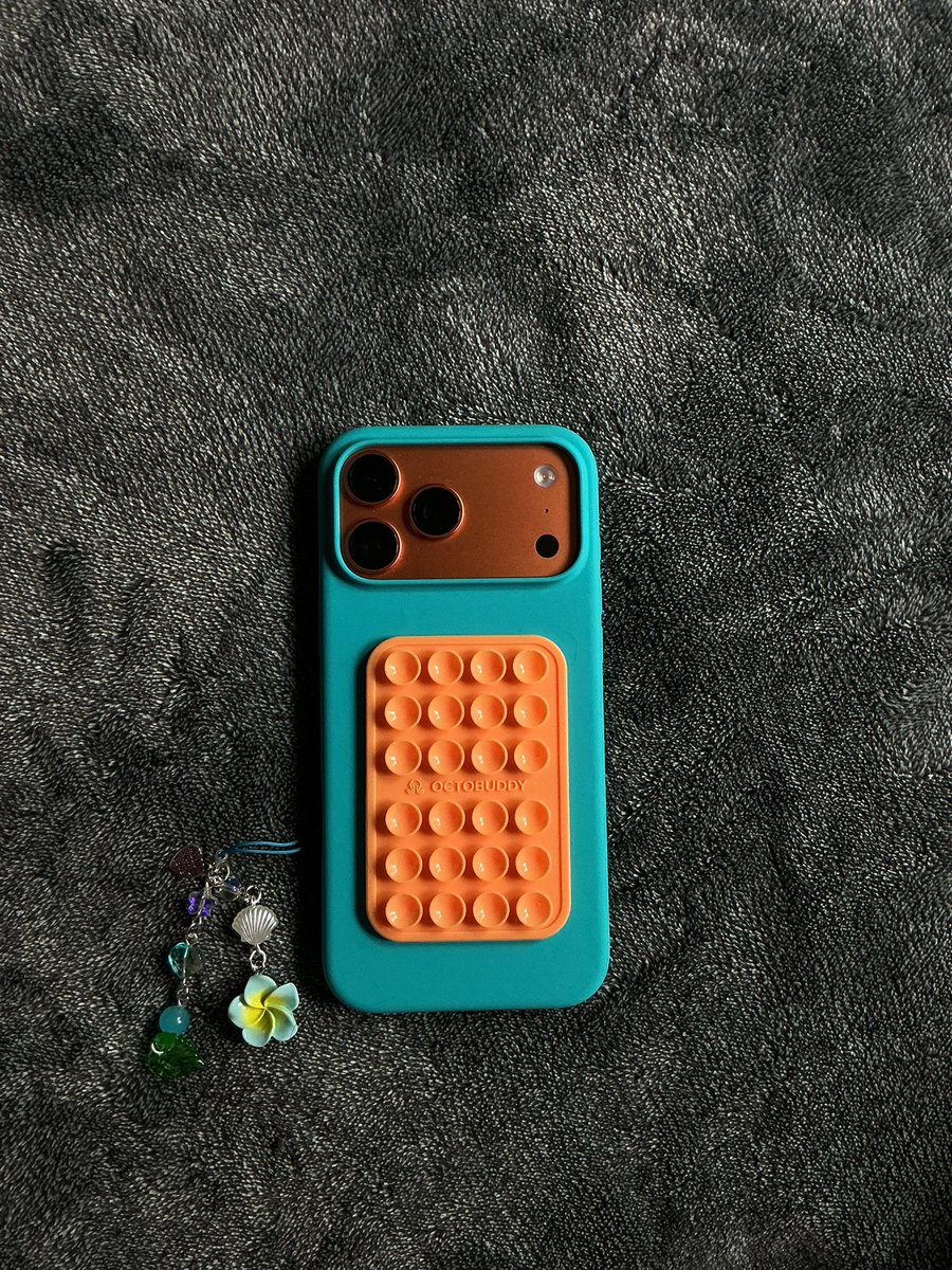 03luver's tweet photo. sorry but this case combo i just made is so cute https://t.co/xZDDn6Ie2Z