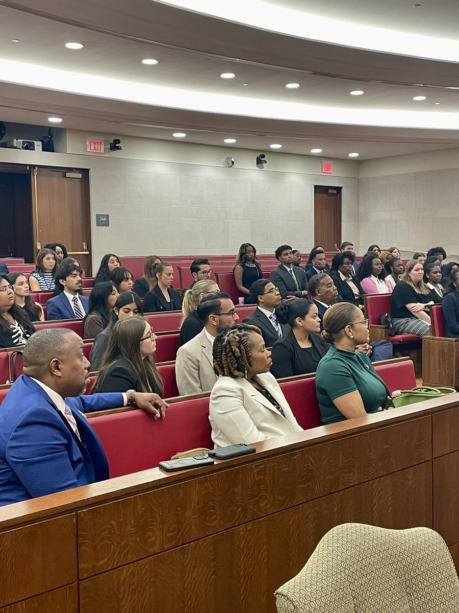 DC_Courts's tweet photo. Today, DC Court of Appeals Chief Judge Anna Blackburne‑Rigsby got to know interns from across DC Courts and spoke with them about the importance of their work and giving back.

Congratulations and best wishes to these ambitious students for a successful summer! ☀️⚖️ https://t.co/Yp1ByRMYMo