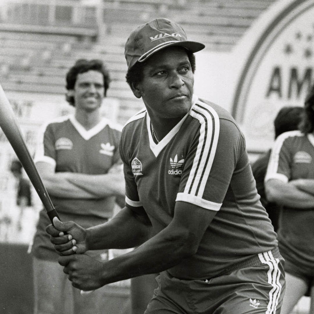 countrymusichof's tweet photo. Most fans know Charley Pride as country music’s first Black superstar—a barrier-breaking artist with a warm baritone and a captivating stage presence. But before he was a country star, Pride was a baseball star.

Read more: https://t.co/GvqdeWt0cK https://t.co/028dobfC3c