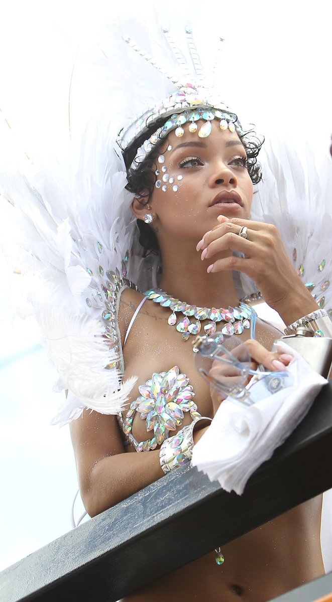 ____Rihanna__'s tweet photo. https://t.co/j2pAxdjzfU