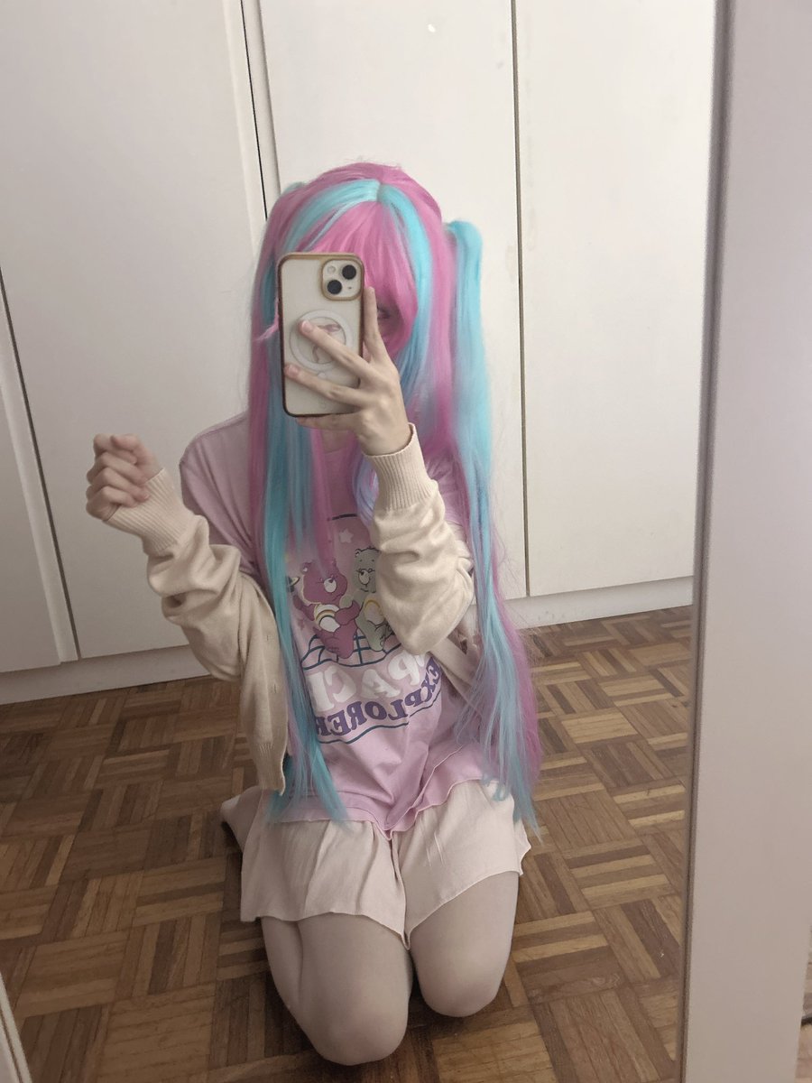 sofiavanzolini's tweet photo. pareo comeback (>v<)
#pareo #bangdream #cosplay #バンドリ！ https://t.co/sUt7B7Oi22