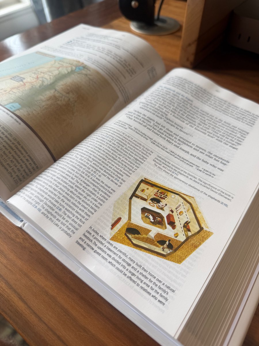 DrGladd's tweet photo. The Baker Illustrated Study Bible is back in print. This study Bible is SO nice! 😳 https://t.co/A7SJmsvTbm