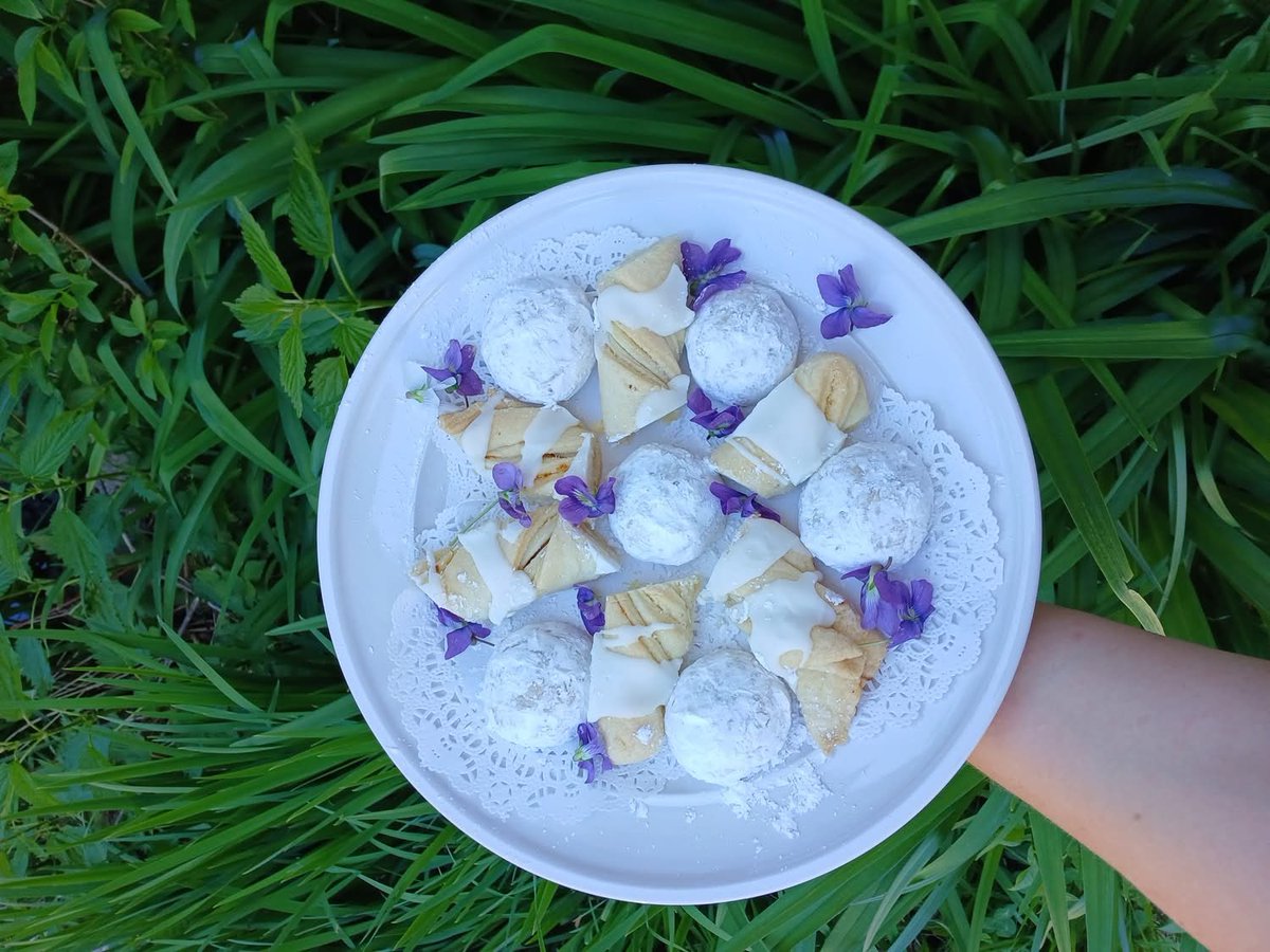 gregcello's tweet photo. there is a beautiful family micro farm and bakery nearby that does “Garden Tea &amp; Luncheons” like this every so often, with their bakery open every weekend. 

you cannot create enough businesses like this, people are craving it, I see it. https://t.co/HtcaW32mzs