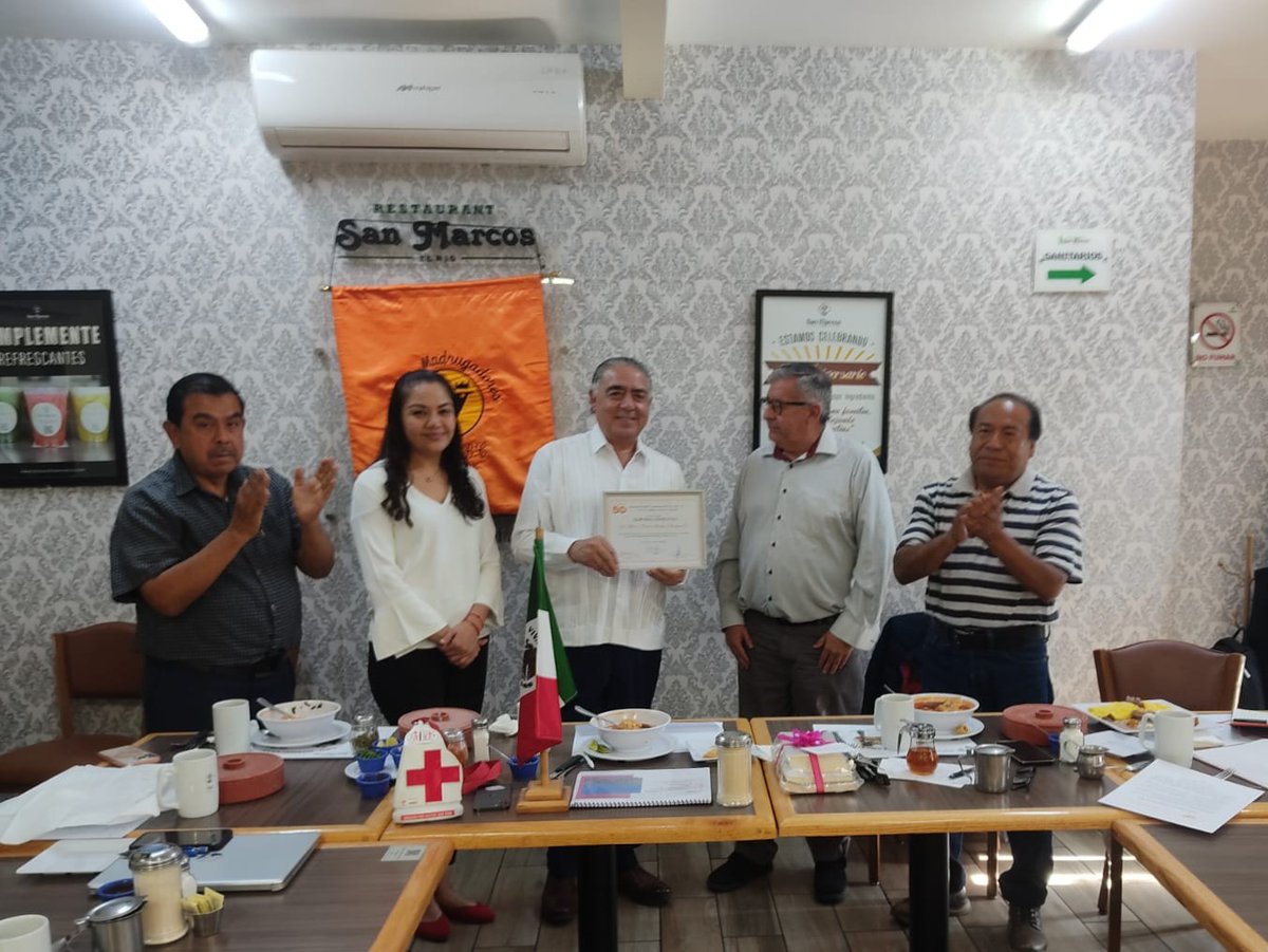 INE_BC's tweet photo. #INEBCInforma 📣✅ | El Mtro. Pablo Sergio Aispuro Cárdenas, VE del INE BC, sostuvo una reunión en Tecate con el Grupo Madrugadores. Durante la reunión, también estuvo presente la Vocal Ejecutiva de la 09 JDE, Mtra. Olga Cecilia Rangel Hernández. 💬 https://t.co/2aaJYA0q2n