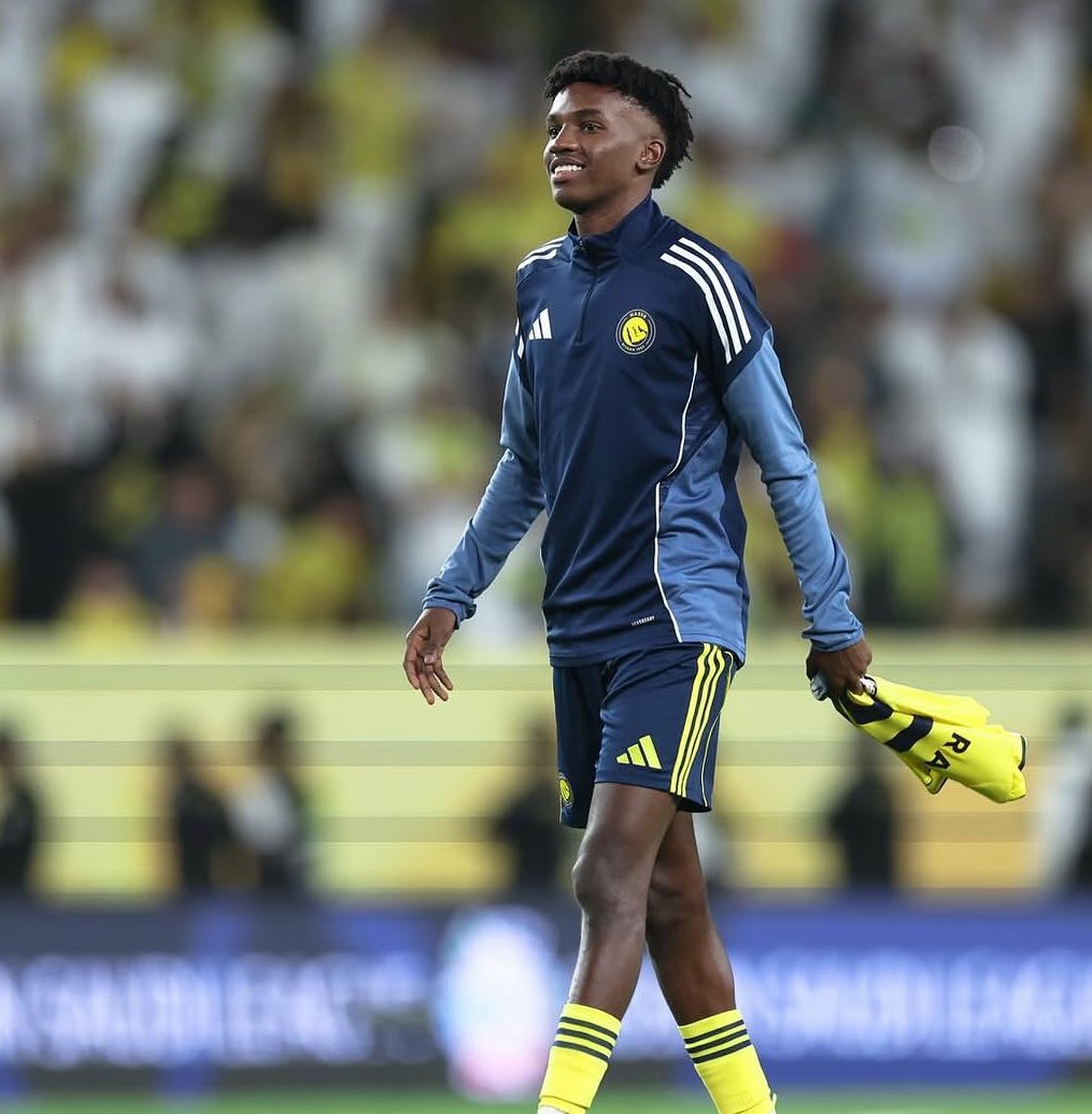alnfi3iii's tweet photo. النصر يملك جيل محلي قادم عندهم امكانيات ومتوقع لهم مستقبل كبير أتمنى المدرب القادم يكون مهتم في تطوير اللاعبين الشباب وأعتقد جاء الوقت الي ياخذون فيه فرصتهم مع الفريق الأول 

الملف هذا مهم واللاعبين الشباب يستحقون الفرصة اكثر من الي معششين بالنادي من سنوات https://t.co/itve0fLmAD