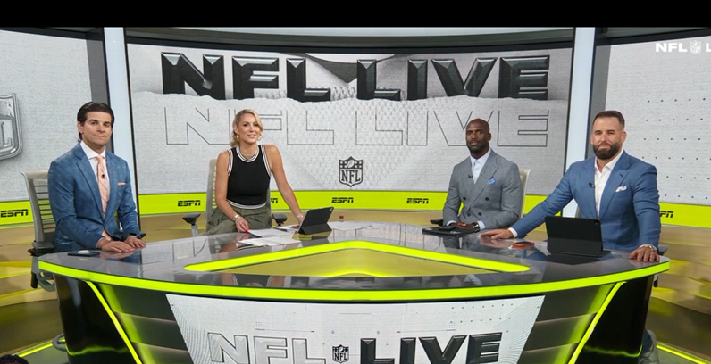 bhofheimer_espn's tweet photo. Congrats to @ChaseDaniel who is making his NFL Live studio debut, now on ESPN2.

🏈 Chase joins @LauraRutledge @JasonMcCourty &amp; @FieldYates. https://t.co/fJOyIu51Ma