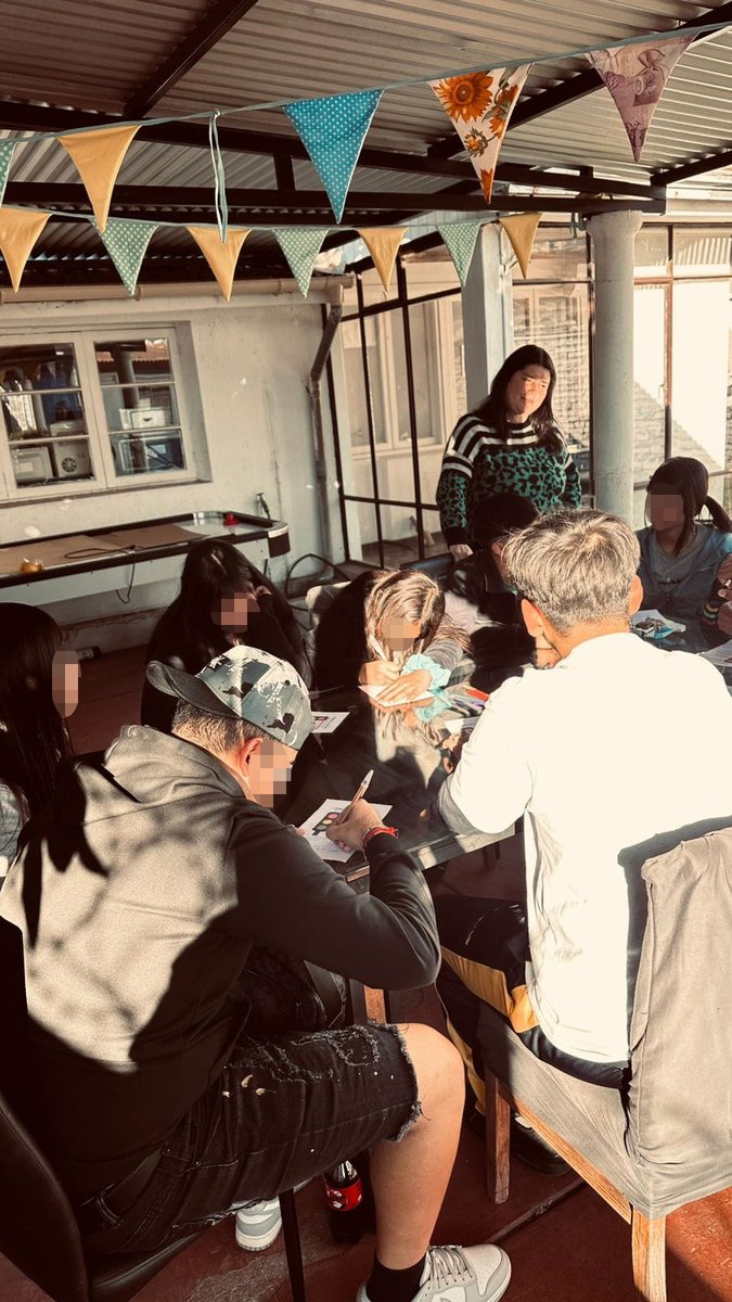 AcjCorporacion's tweet photo. ¿Qué cosas nos gustan? ¿Qué nos enojan? 
Diez adolescentes de PIE ACJ San Fernando participaron en una jornada de reflexión, autocuidado y convivencia positiva impulsada por estudiantes en práctica de Psicopedagogía. Lee la nota completa acá👇
https://t.co/vG6VPNw4LE https://t.co/vYdVMPpcPE