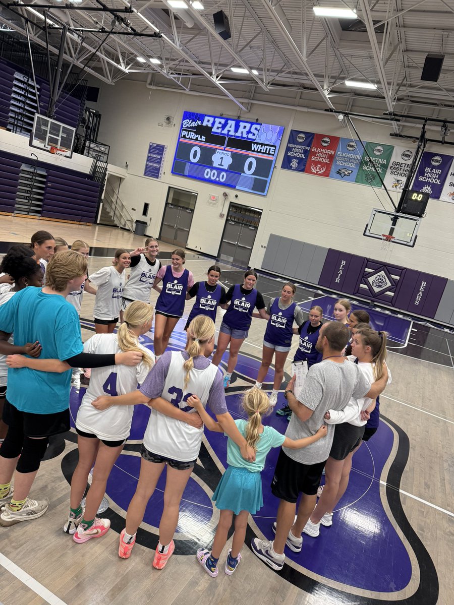 LadyBearsBHS's tweet photo. Our high schoolers put in some work this week too! 💜🐻🏀 https://t.co/NRQF6z6vQT