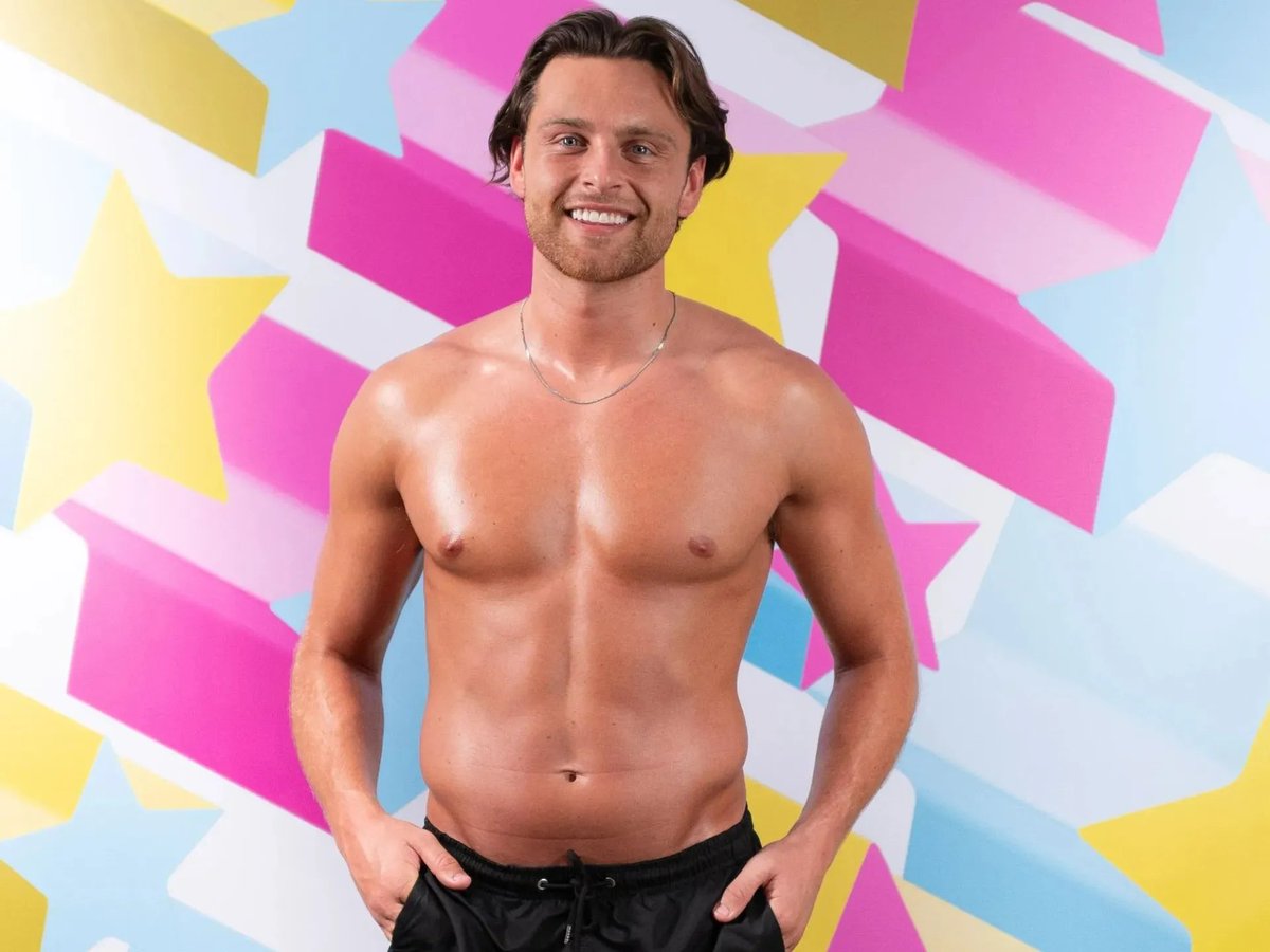 TJ_STYLESS's tweet photo. LMAOOOOO

THEY ARE LITERALLY TWINS

#LoveIsland https://t.co/aZwCd7L7cZ