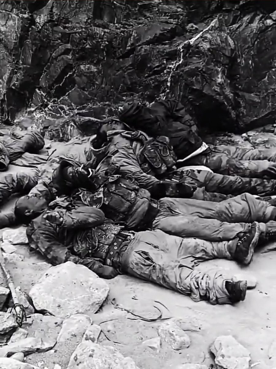 asing2061's tweet photo. @HonoreeAryan A large number of Indian soldiers surrendered https://t.co/PlQWBtbKf6