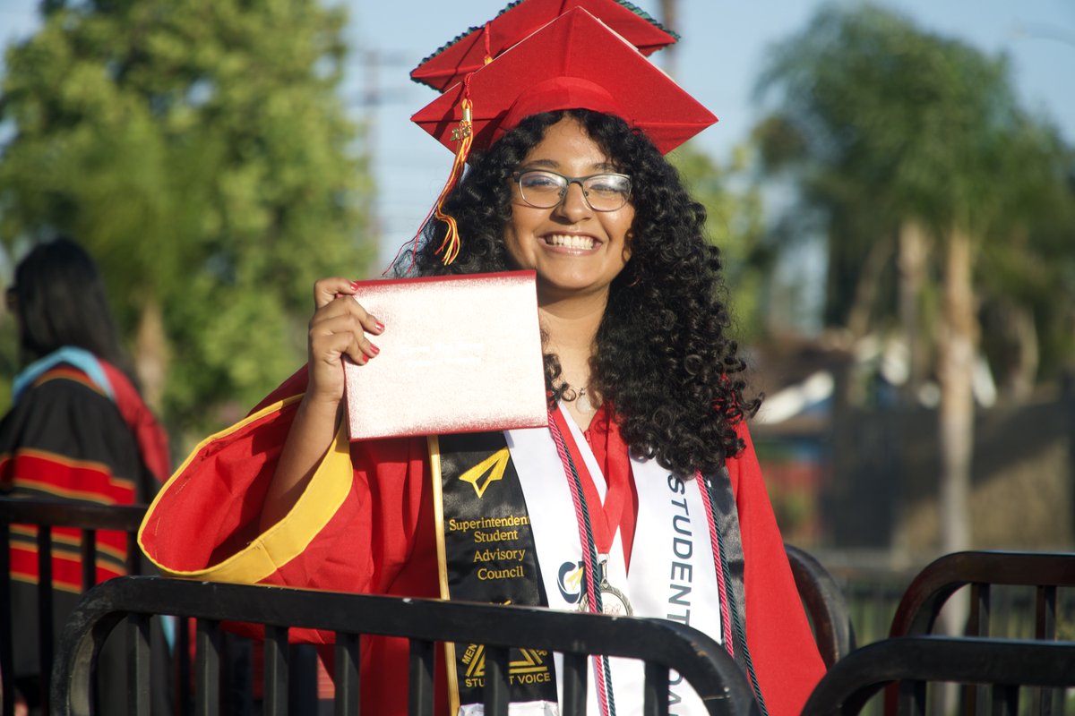 CNUSD's tweet photo. 🐾 Congratulations to the Corona High School Class of ’26. As you move forward, may you continue to lead with confidence, chase your goals fearlessly, and carry the strength of Panther pride wherever life takes you. RAWR! 🎓✨ https://t.co/FswNTV6CJB