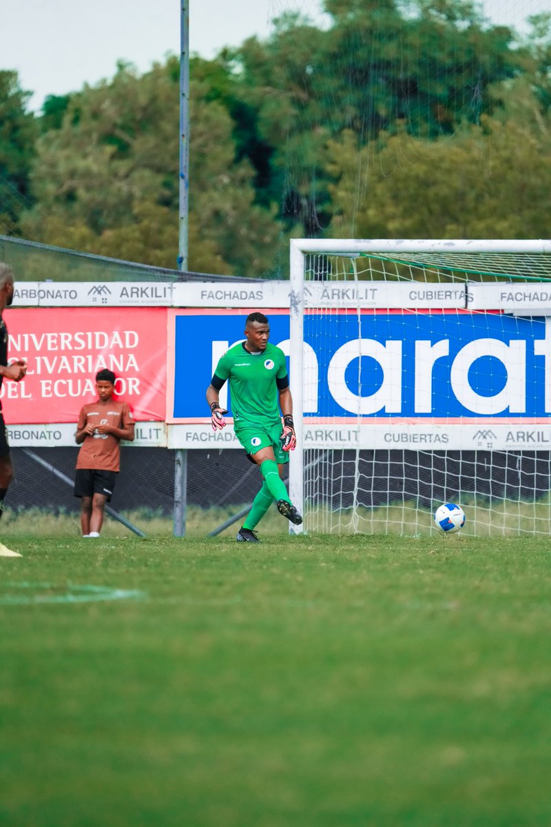 AtleticoFCec's tweet photo. 📸🔵🔴 / ⏰Min 15’

#AtleticoFc 0-0 #9DeOctubre
Fecha #13 - Serie B 

@LigaEcuabetec x @zapping_ecu
🏟️ Estadio Christian Benítez 

#OtraManeraDeVivirElFutbol https://t.co/cncpi9H3gx