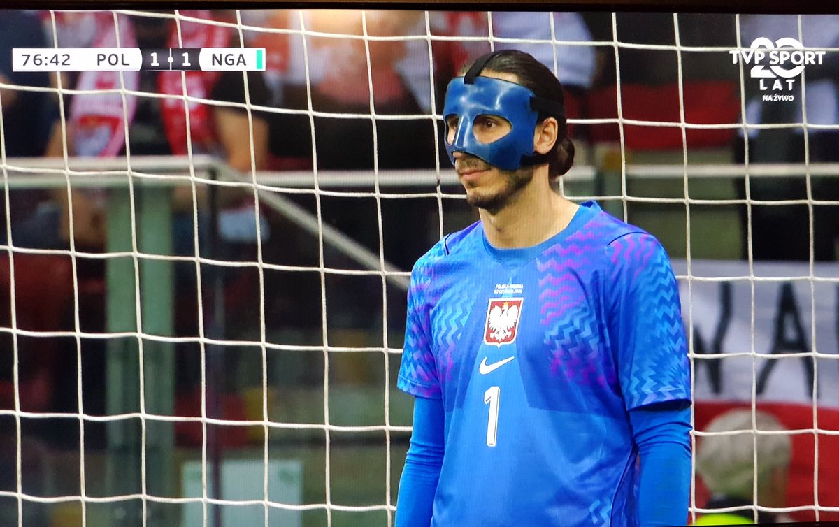 _Patrichi_'s tweet photo. Onuachu ⚽️ 

Gigant z Nigerii strzela z karnego 

Grabara bez szans

Karny po zagraniu ręką Kozłowskiego 

#POLNGA 🇵🇱🇳🇬 1:2 https://t.co/6mkl63HDFq