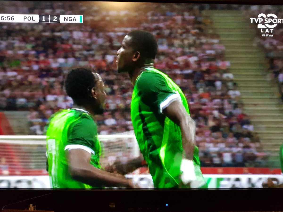 _Patrichi_'s tweet photo. Onuachu ⚽️ 

Gigant z Nigerii strzela z karnego 

Grabara bez szans

Karny po zagraniu ręką Kozłowskiego 

#POLNGA 🇵🇱🇳🇬 1:2 https://t.co/6mkl63HDFq