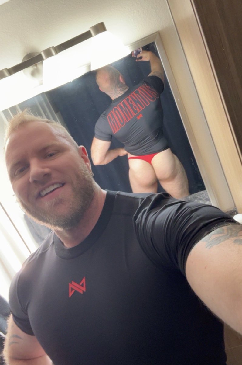 Cub_guns95's tweet photo. Who wants me to shove these in their mouth https://t.co/0uQ94tSWwk