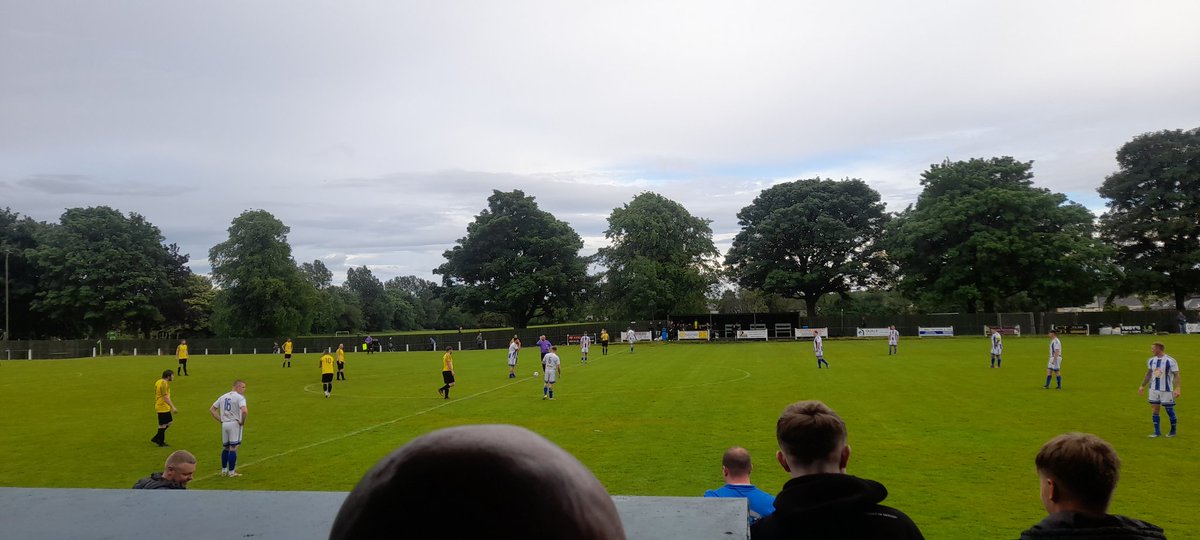 AimerGeorge's tweet photo. Eddy's Bar 3 v Lochore Castle 0.@ThorntonHibs..This was an excellent Fife AFC League Cup final.1st goal was best a drive from the right outside the box that flew into the https://t.co/fA4O96CxfN played in good spirit &amp; officials did well.@LochoreA @fife_football @EFPhotos_1903 https://t.co/Qh5SbitU4i