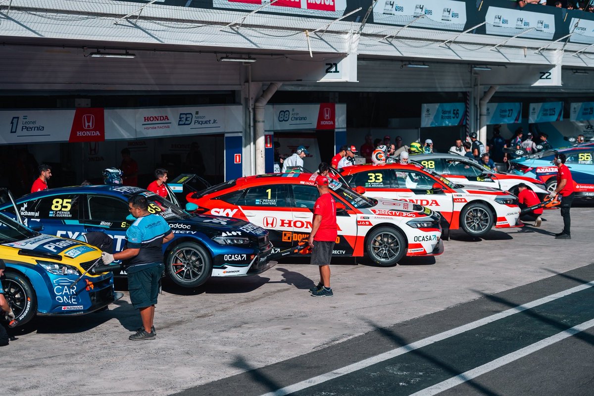 LucianoDOlio's tweet photo. Concordia juega en las grandes ligas 🏁🔥

En septiembre llega el TCR South America a nuestra ciudad y seguimos demostrando que podemos ser sede de eventos internacionales que generan turismo, movimiento económico y oportunidades para miles de concordienses. #Comparticoncordia https://t.co/dYJmWmFWEo