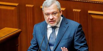 ultranancy's tweet photo. @SecGenNATO Mark, Please find me one Ukrainian politician  

who is not corrupt… please

Donate more of tax payers money https://t.co/bTkEfff82K