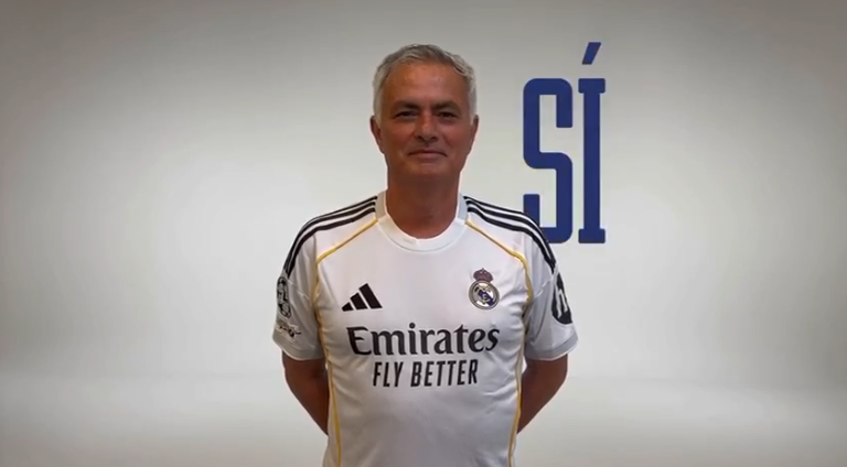 fcbinsider's tweet photo. سنستمتع كثيرا بأخبار غرفة ملابس ريال مدريد الموسم القادم، فريق مسموم يحصل على مدرب مسموم ــــ الاختناق 🔝 https://t.co/786QfTKkqq